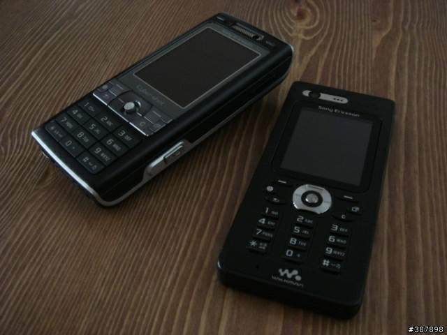 Sony Ericsson W880i