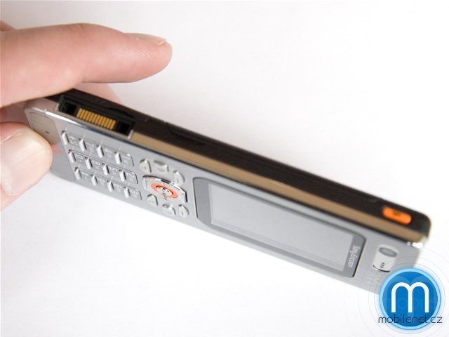 Sony Ericsson W880i