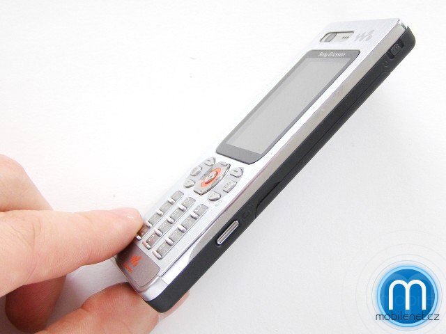Sony Ericsson W880i