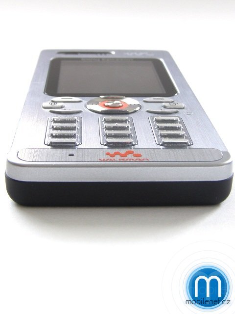 Sony Ericsson W880i