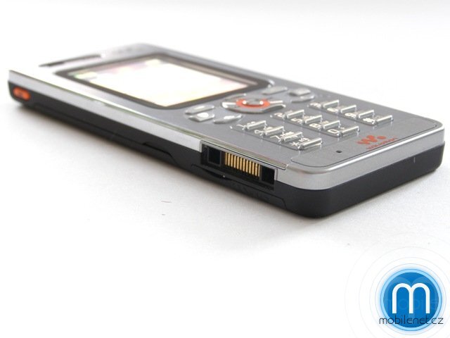 Sony Ericsson W880i
