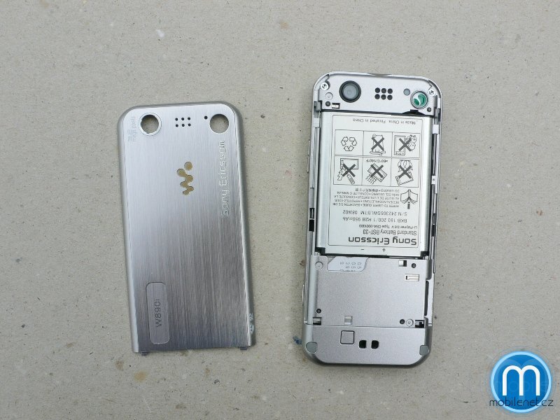 Sony Ericsson W890i