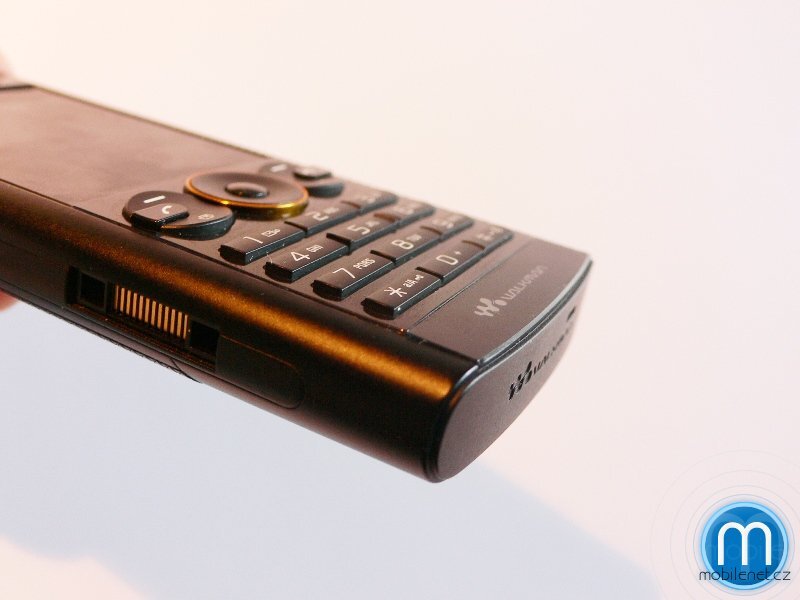 Sony Ericsson W902