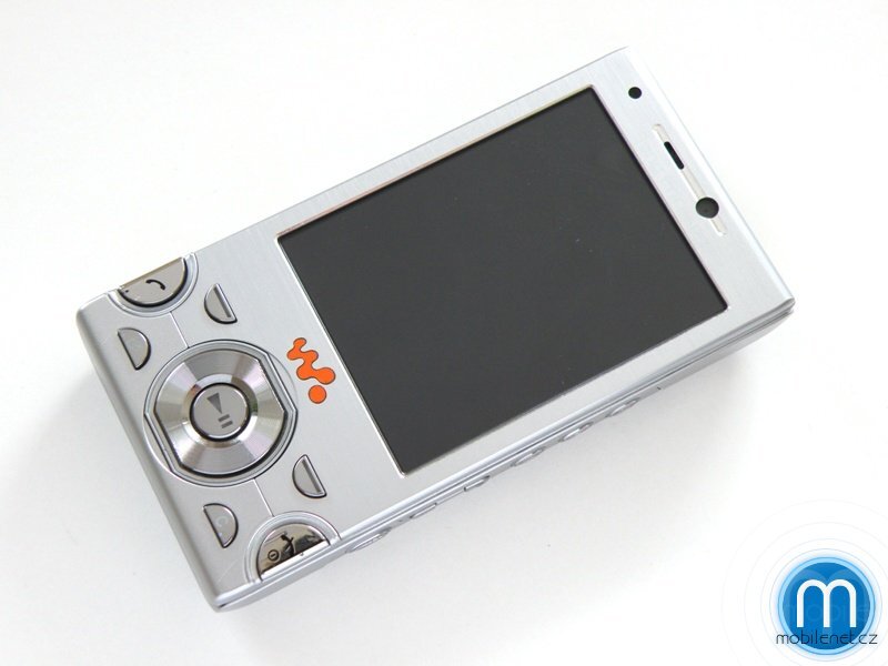 Sony Ericsson W995