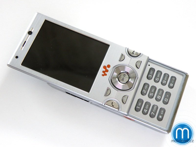 Sony Ericsson W995