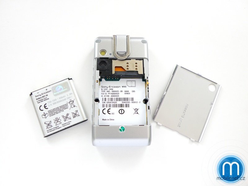 Sony Ericsson W995
