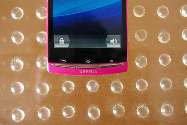 Sony Ericsson Xperia arc pink