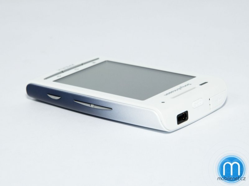 Sony Ericsson Xperia X8
