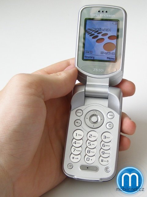 Sony Ericsson Z530i
