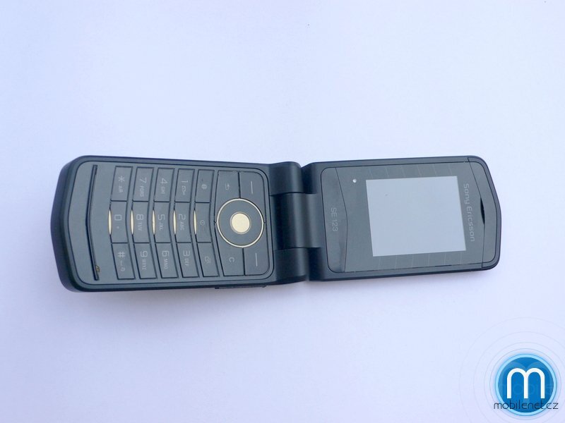Sony Ericsson Z555i