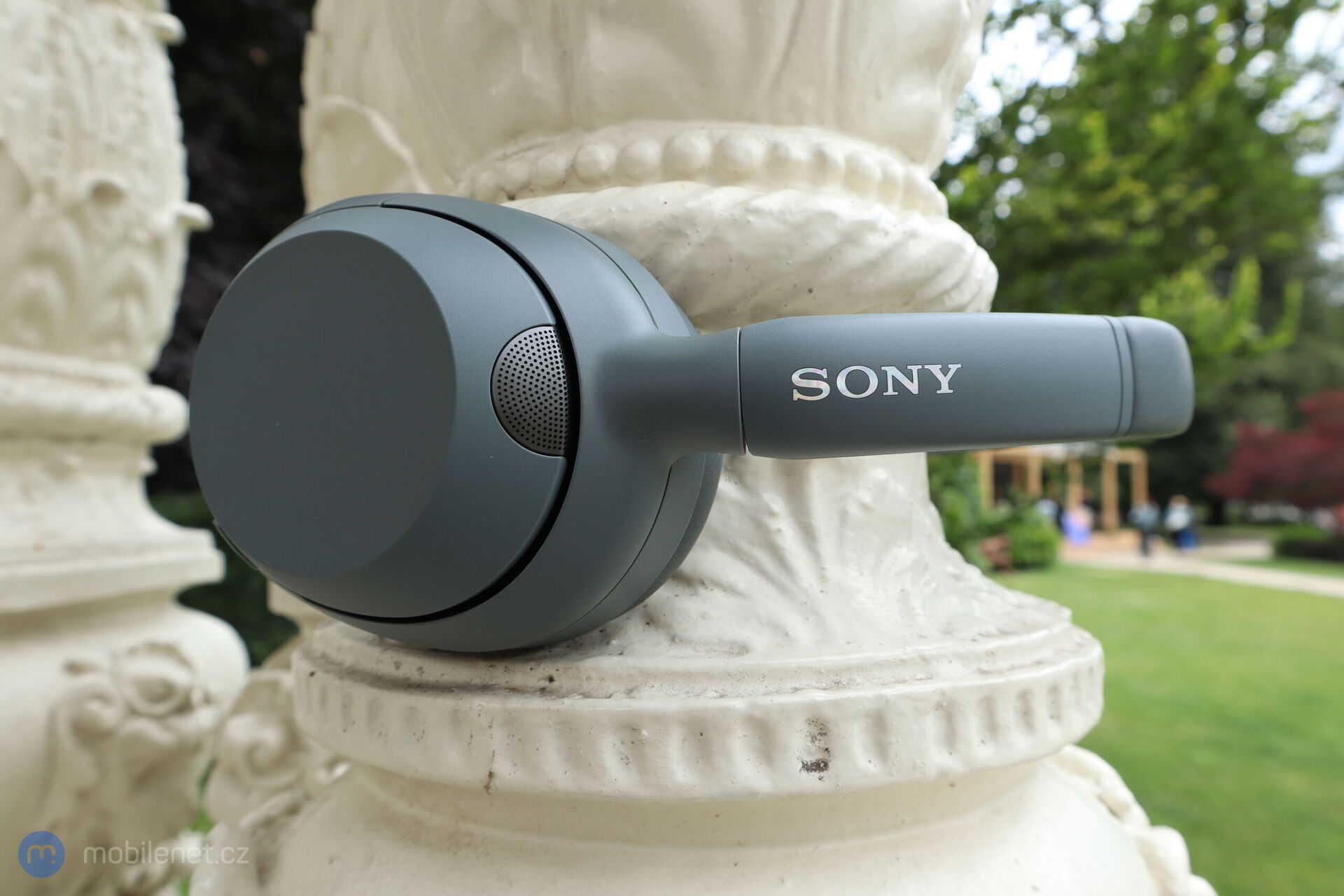 Sony ULT Wear