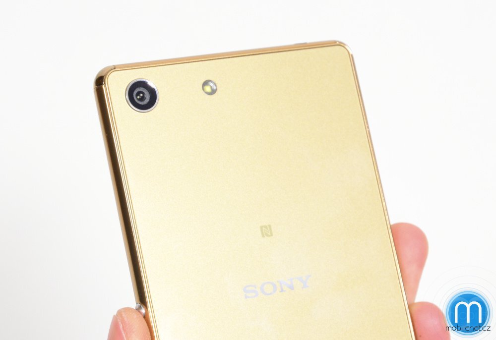 Sony Xperia M5