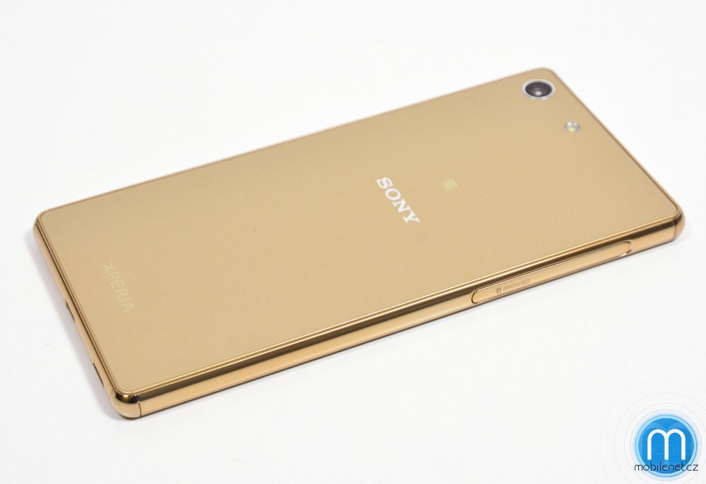 Sony Xperia M5