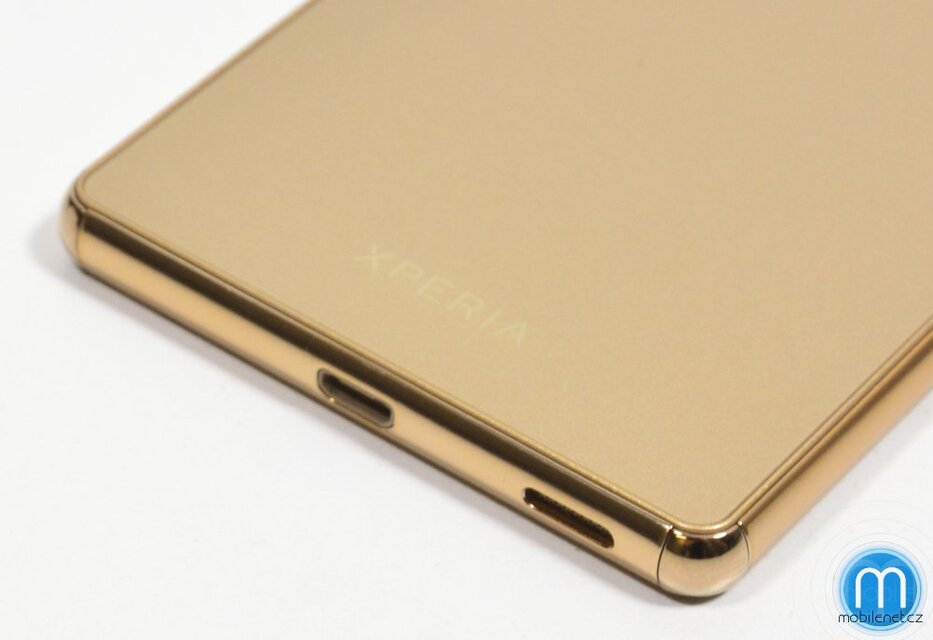 Sony Xperia M5