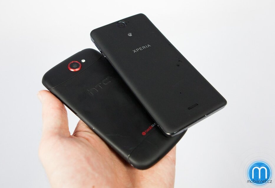Sony Xperia V a HTC One S