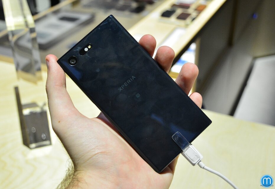 Sony Xperia X Compact