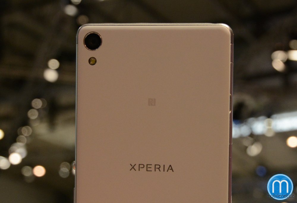 Sony Xperia XA