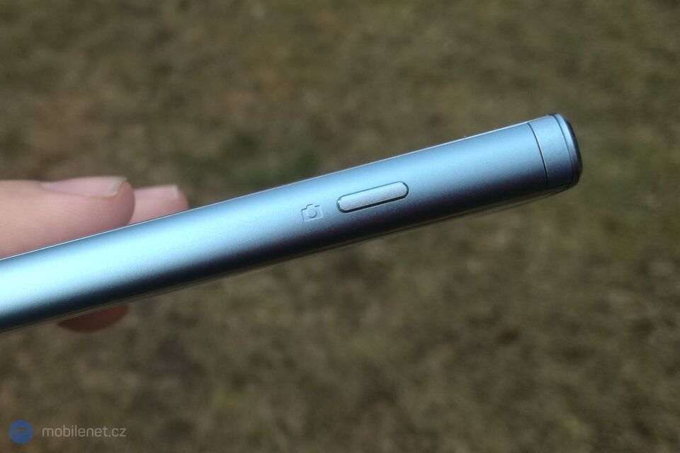 Sony Xperia XA2