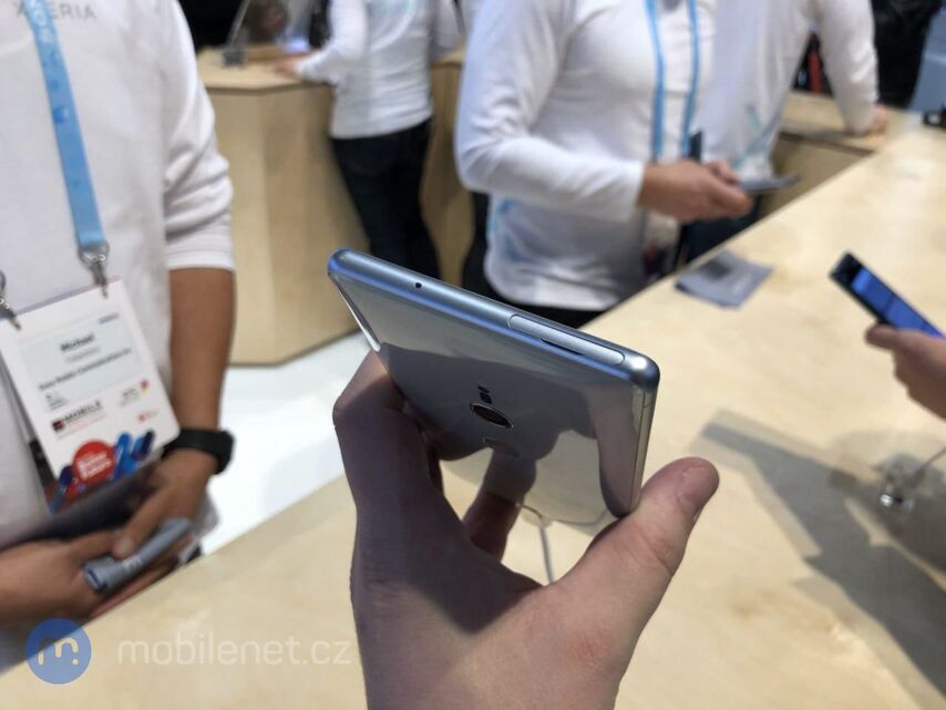 Sony Xperia XZ2