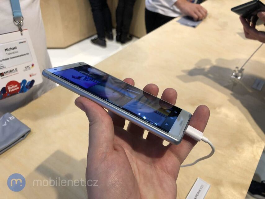 Sony Xperia XZ2