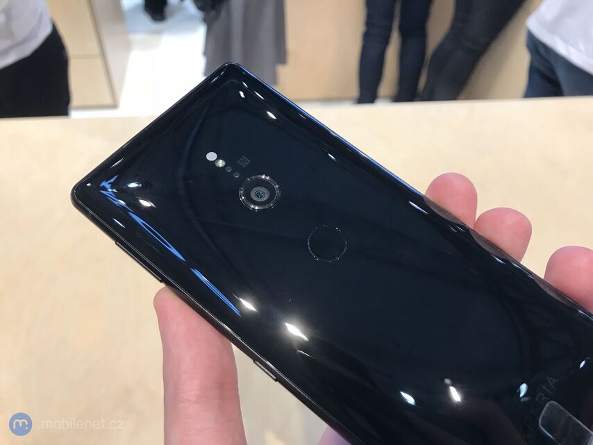Sony Xperia XZ2