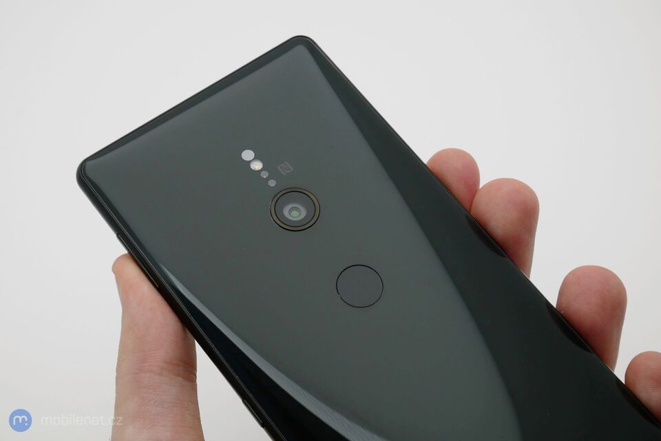 Sony Xperia XZ2