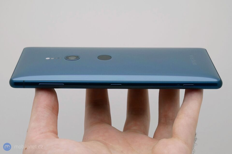 Sony Xperia XZ2