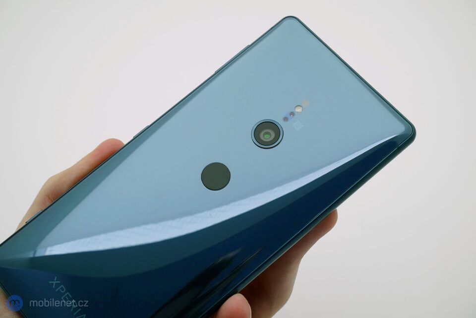 Sony Xperia XZ2