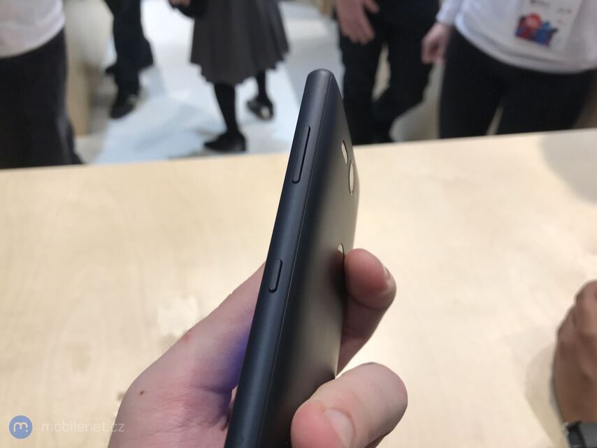 Sony Xperia XZ2 Compact