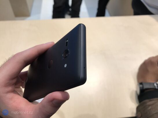 Sony Xperia XZ2 Compact