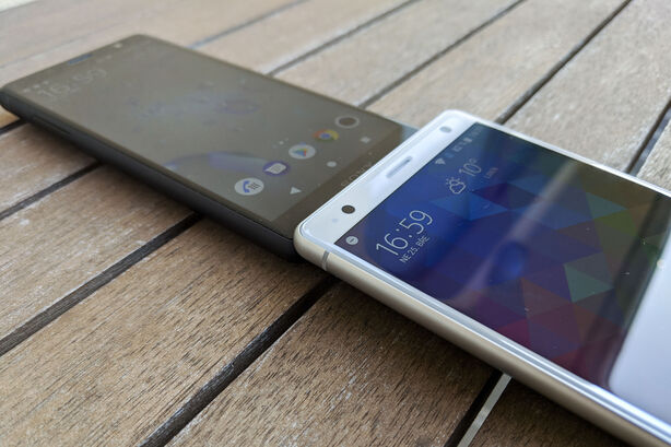 Sony Xperia XZ2 Compact