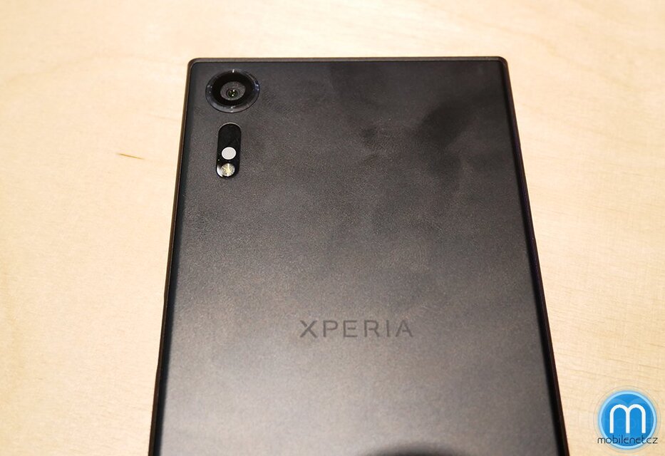 Sony Xperia XZs