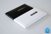 Srovnání Nokia Lumia 900 a Nokia Lumia 800