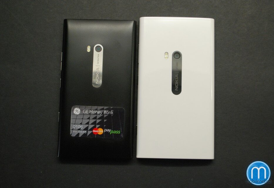 Srovnání Nokie Lumia 900 a Nokie Lumia 920