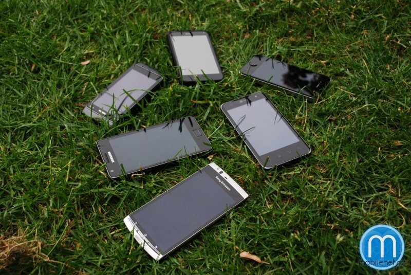 Srovnávací test fotomobilů