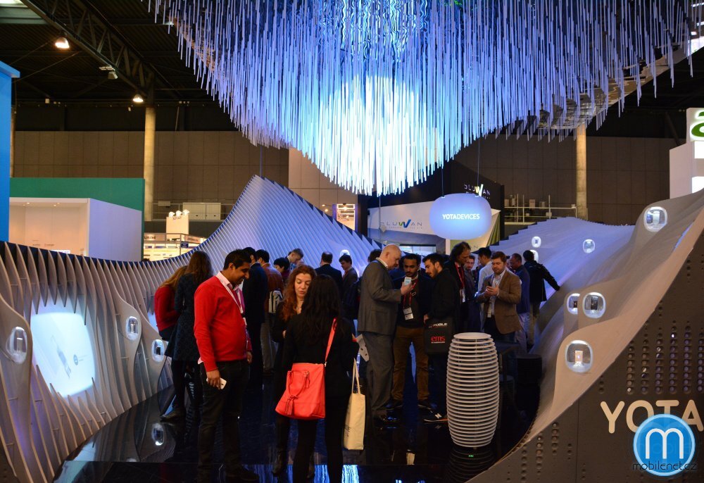 Stánek Yota Phone na MWC 2014