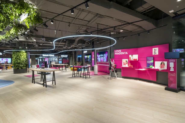 T-Mobile Magenta Experience Center