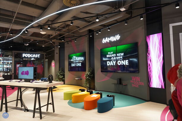 T-Mobile Magenta Experience Center