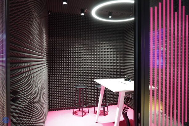 T-Mobile Magenta Experience Center