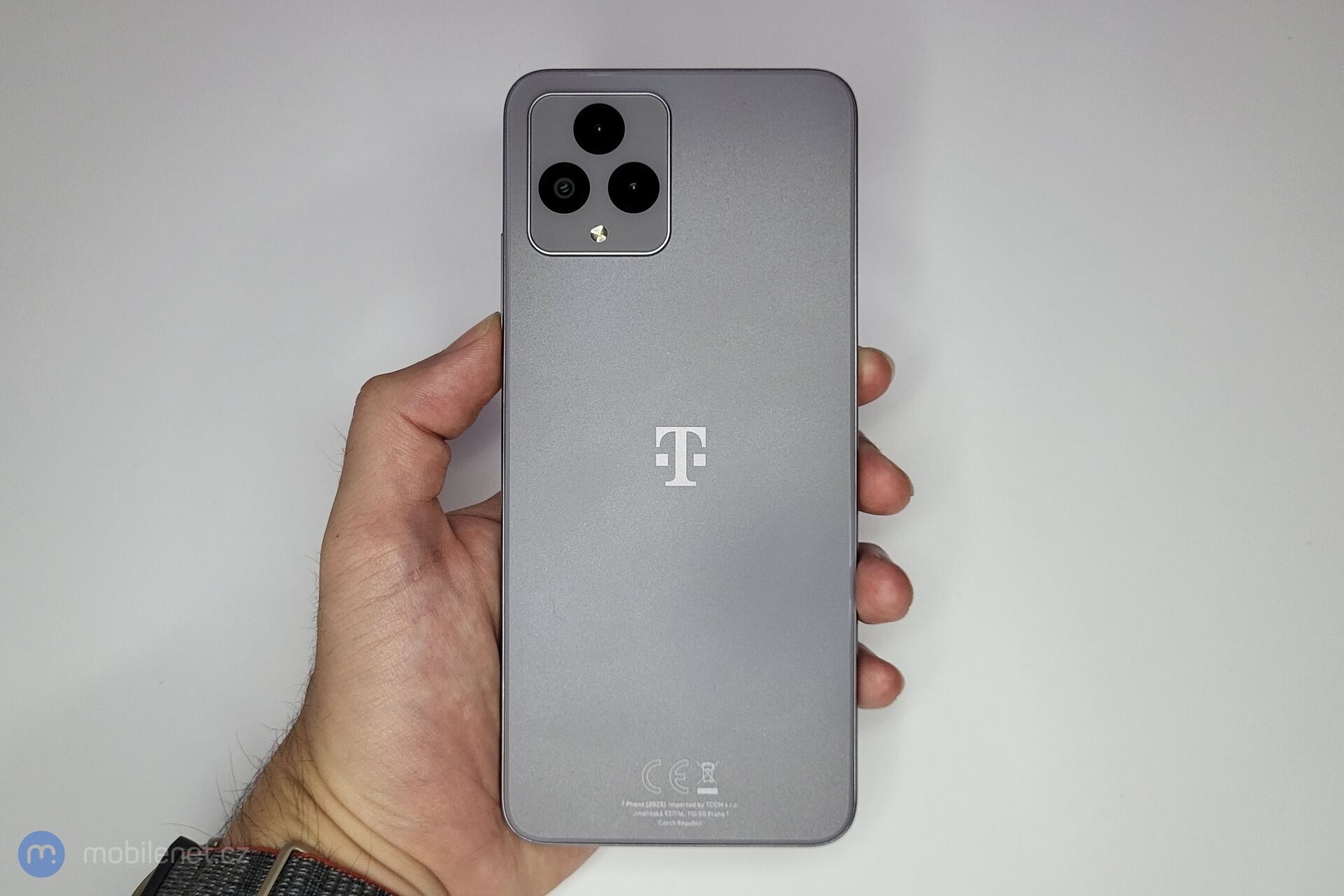 T-Mobile T Phone (2023)