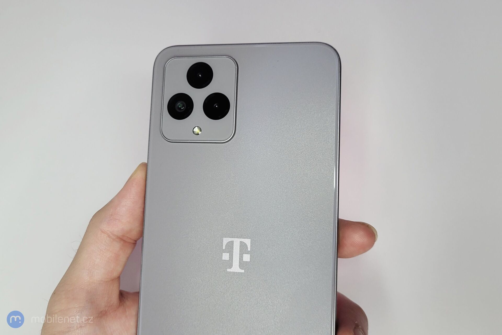T-Mobile T Phone (2023)