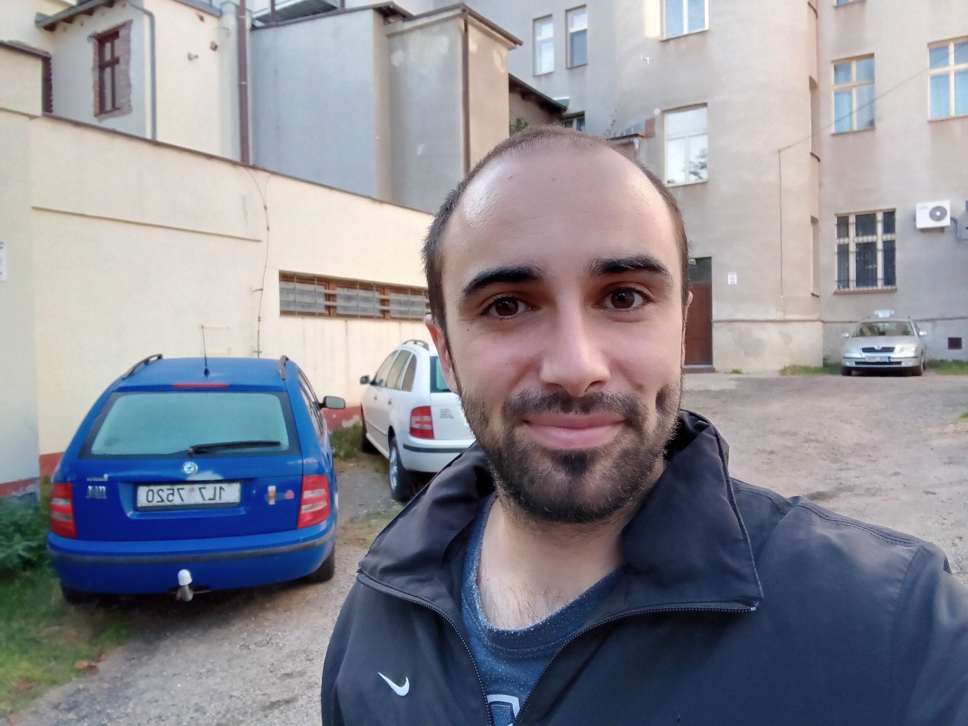 T-Mobile T Phone (2023)