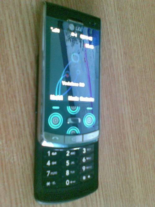 Tajné: LG chystá módní novinky KF750, KF240 a KF300