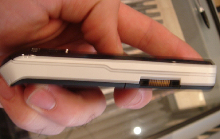 Tajný Sony Ericsson S500i: zelený vysouvák s HSDPA