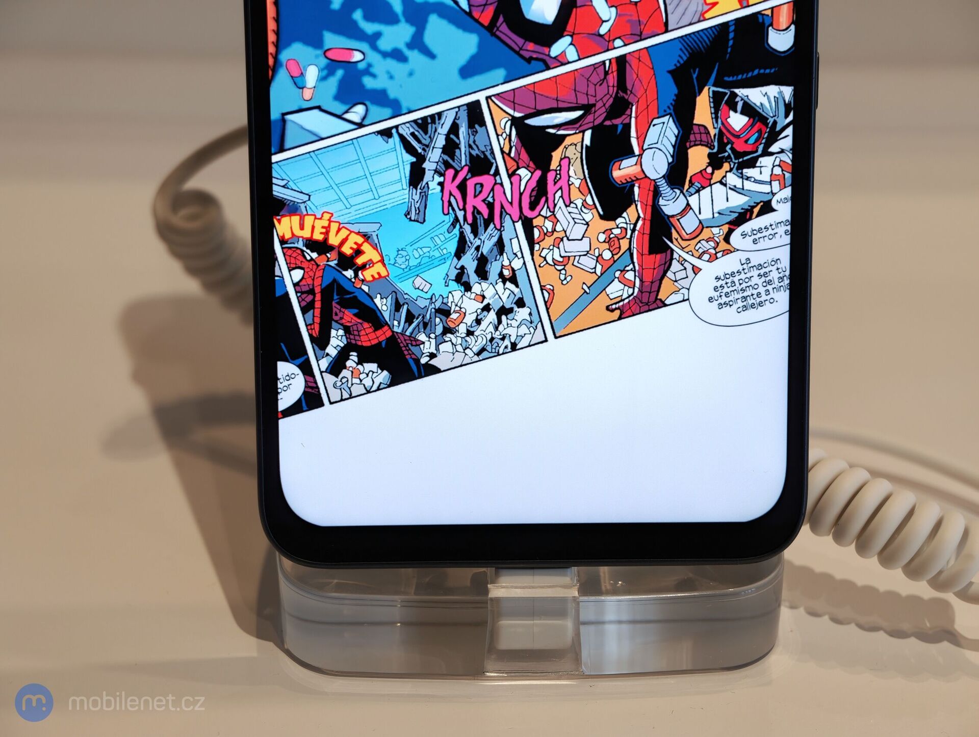 TCL tablety a sluchátka, ukázka technologie NXTPAPER