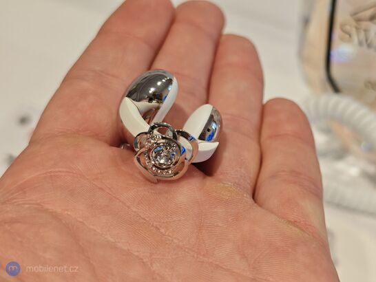 TCL tablety a sluchátka, ukázka technologie NXTPAPER