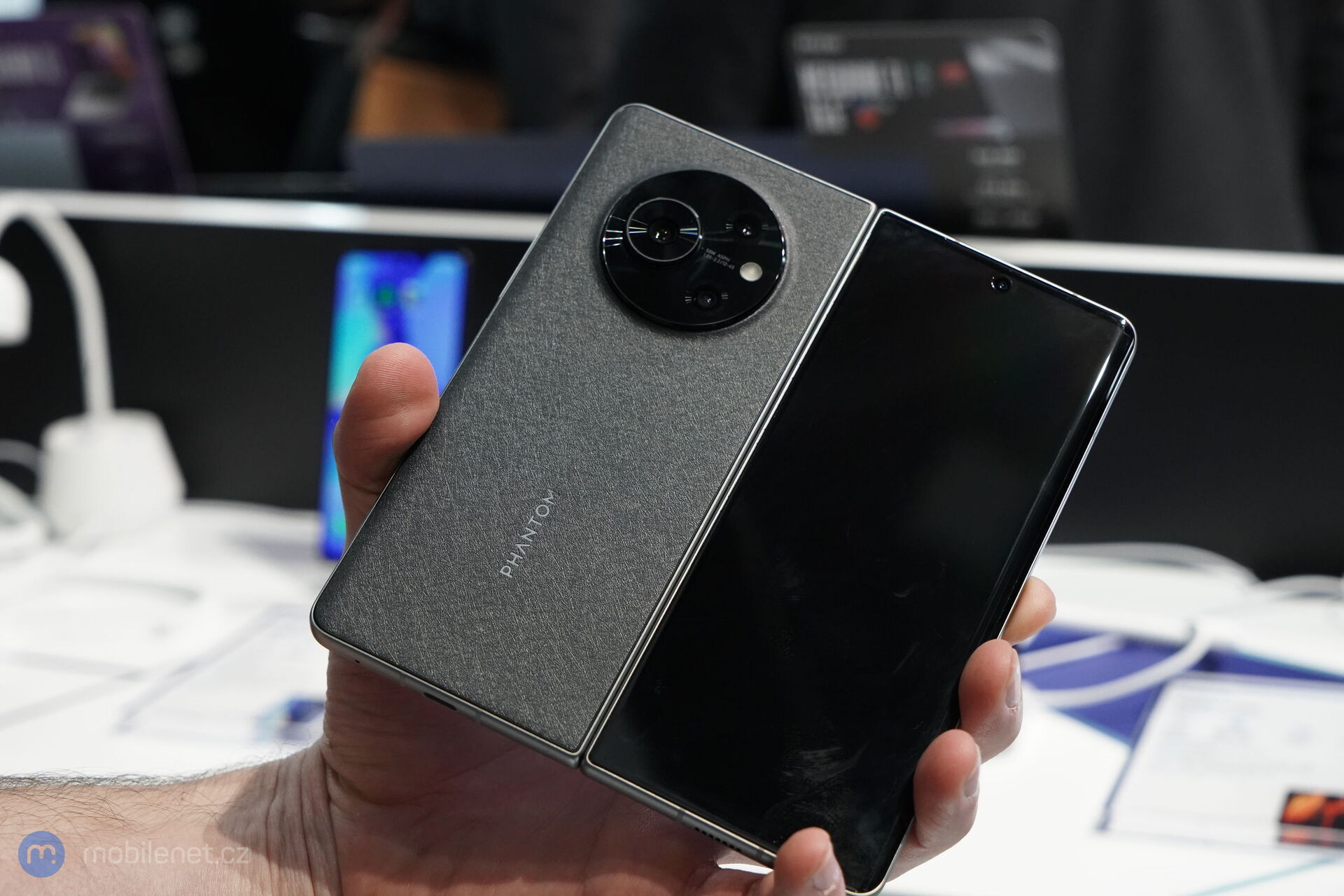 Tecno Phantom V Fold