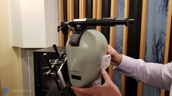 Testování systému pro redukci hluku ve vývojovém centrum Huawei v Tampere