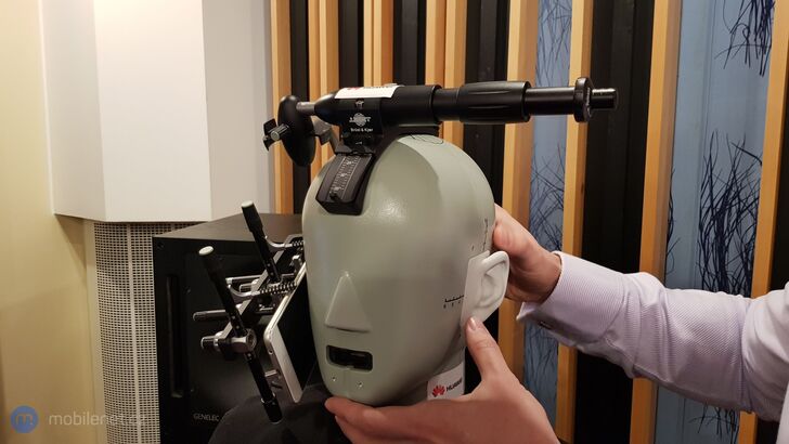 Testování systému pro redukci hluku ve vývojovém centrum Huawei v Tampere