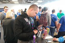 Účastníci O2 Guruveletrhu si mohli všechny telefony osahat